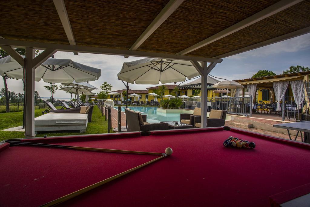 Residence Karina モニーガ・デル・ガルダ エクステリア 写真