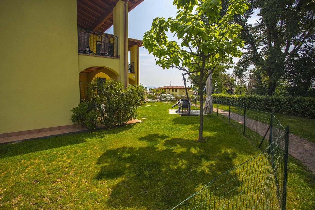 Residence Karina モニーガ・デル・ガルダ エクステリア 写真