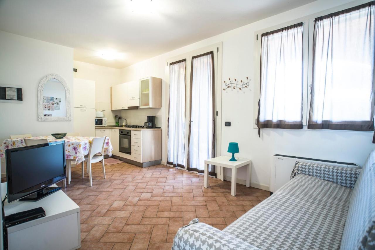 Residence Karina モニーガ・デル・ガルダ エクステリア 写真